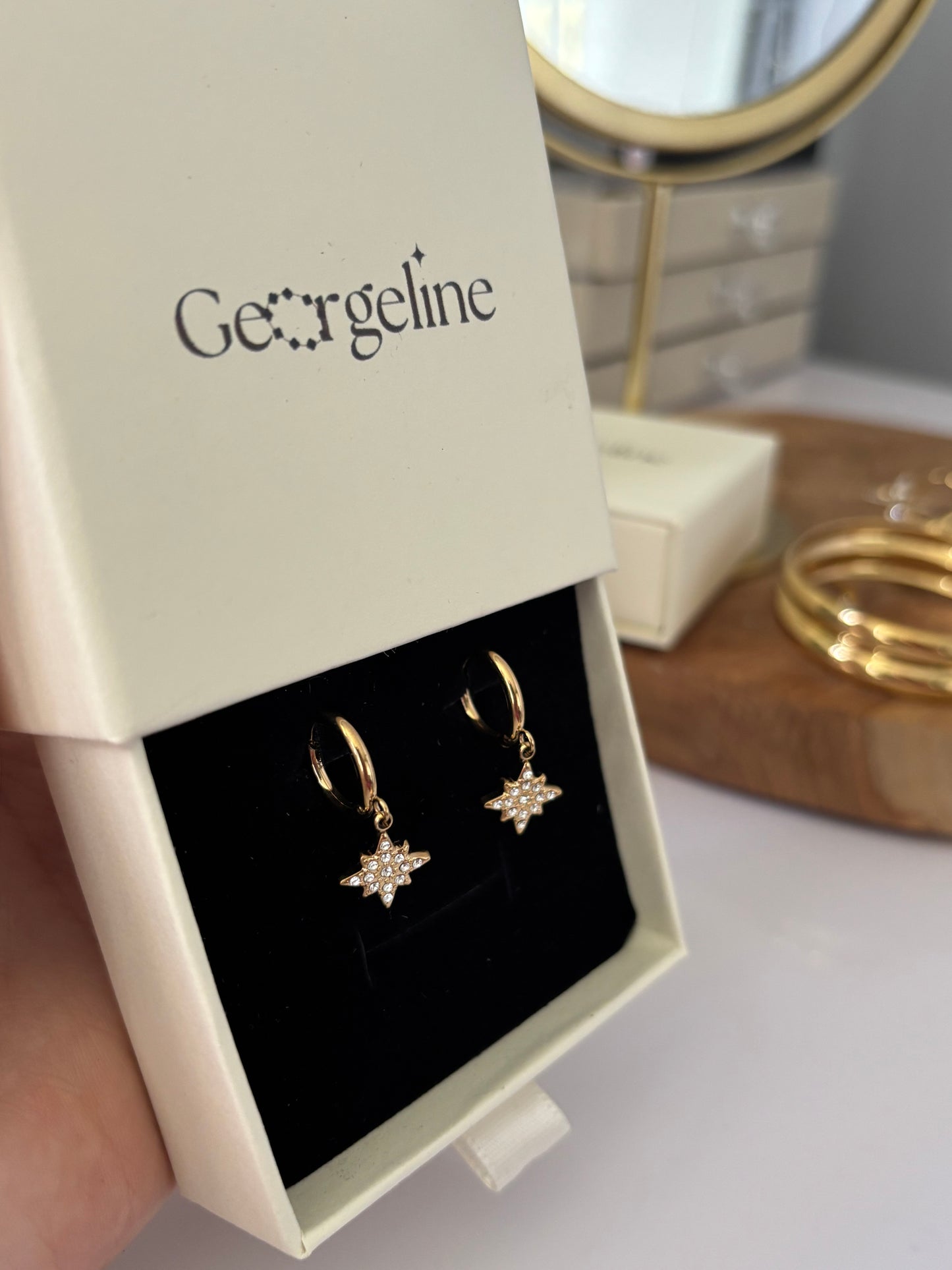 Les boucles d'oreilles Julia